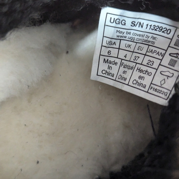 UGG CLASSIC MINI CHUNKY KNIT BLACK CARDY BOOT Size.. US 6 - Picture 6 of 9